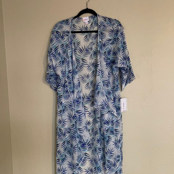 M NWT LuLaRoe Shirley palm pattern
